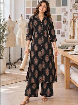 women ethnic motifs printed regular  cotton kurta with palazzos 1
