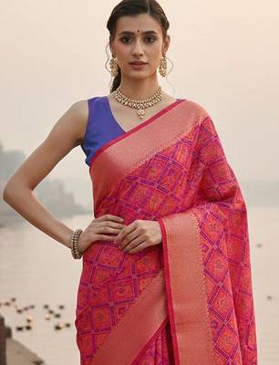 Pink woven design silk blend handloom banarasi saree 2