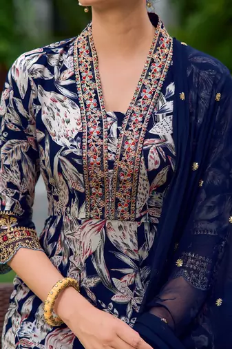 women floral printed a-line kurta with trousers & dupatta