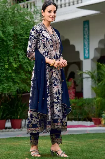 women floral printed a-line kurta with trousers & dupatta