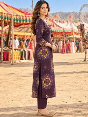women ethnic motifs printed regular  cotton kurta with trousers & with dupatta 3