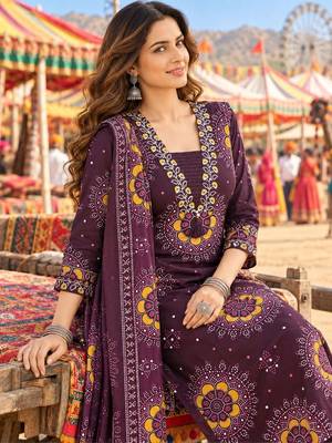 women ethnic motifs printed regular  cotton kurta with trousers & with dupatta 4