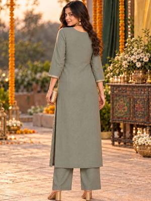 women ethnic motifs embroidered regular thread work kurta with palazzos & with dupatta 4