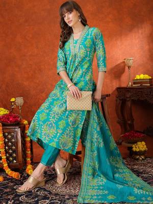 women ethnic motifs embroidered mirror work kurta with trousers & with dupatta 2