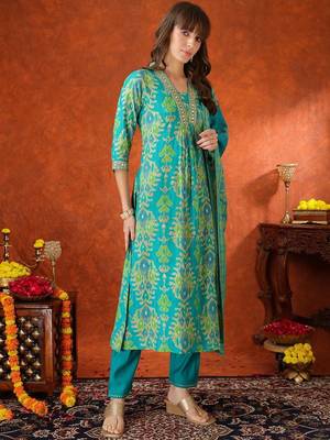 women ethnic motifs embroidered mirror work kurta with trousers & with dupatta 5