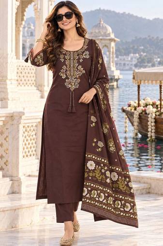 women ethnic motifs embroidered regular thread work  cotton kurta with trousers & with