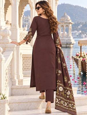 women ethnic motifs embroidered regular thread work  cotton kurta with trousers & with 3