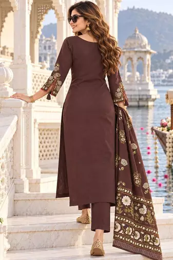 women ethnic motifs embroidered regular thread work  cotton kurta with trousers & with