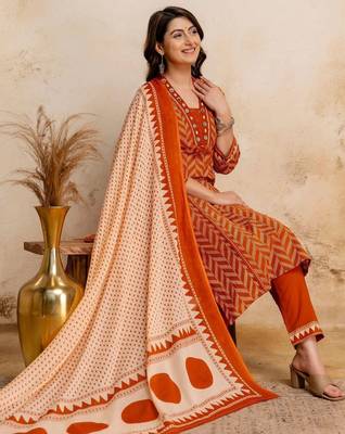 women printed regular mirror work  cotton kurta with trousers & with dupatta 3
