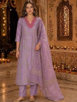 women ethnic motifs printed regular thread work kurta with trousers & with dupatta 1