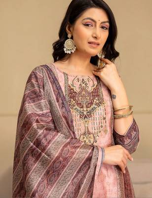 women ethnic motifs embroidered regular thread work kurta with palazzos & with dupatta 3