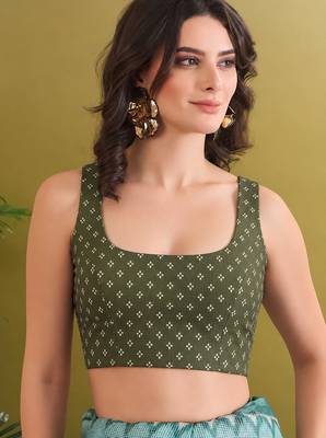 Green batik printed silk blend ready to wear saree 4