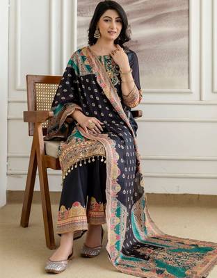 women ethnic motifs embroidered regular kurta with palazzos & with dupatta 3