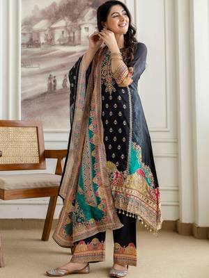 women ethnic motifs embroidered regular kurta with palazzos & with dupatta 4