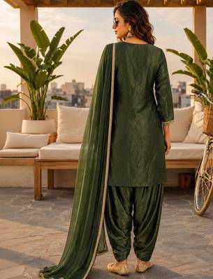 women ethnic motifs regular mirror work kurta with patiala & with dupatta 2