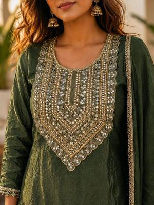 women ethnic motifs regular mirror work kurta with patiala & with dupatta 4
