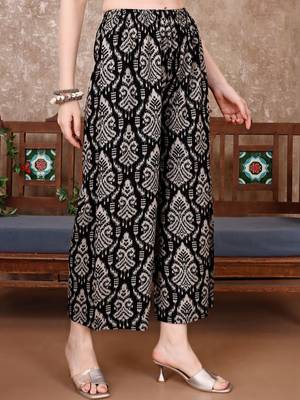 women ethnic motifs printed regular thread work kurta with trousers 2