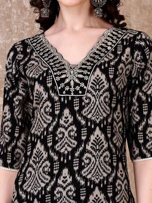 women ethnic motifs printed regular thread work kurta with trousers 5