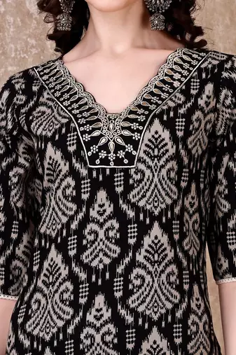 women ethnic motifs printed regular thread work kurta with trousers