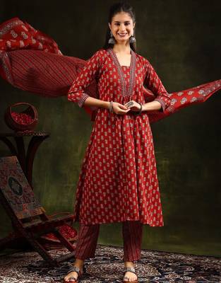 women ethnic motifs printed empire kurta with trousers & with dupatta 1
