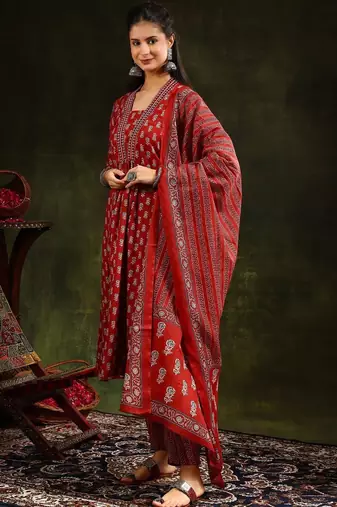 women ethnic motifs printed empire kurta with trousers & with dupatta