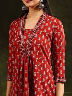 women ethnic motifs printed empire kurta with trousers & with dupatta 5