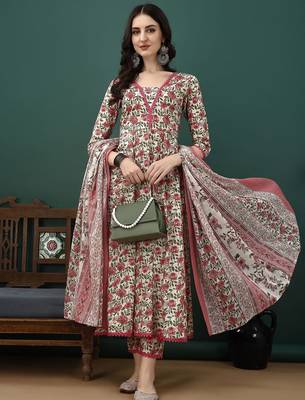 women floral printed regular  cotton kurta with trousers & dupatta 6
