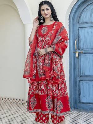 women floral printed tiered  cotton kurta with palazzos & with dupatta 3