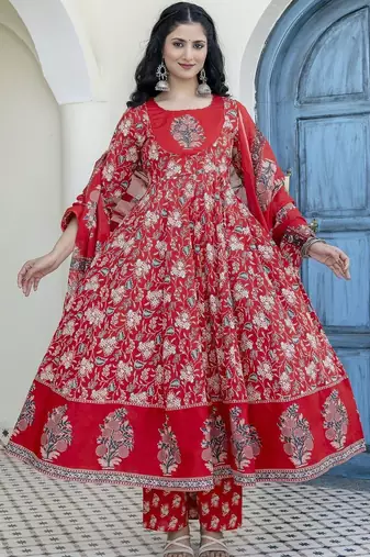women floral printed tiered  cotton kurta with palazzos & with dupatta