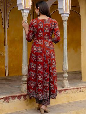 women ethnic motifs printed angrakha  cotton kurta with trousers & with dupatta 3