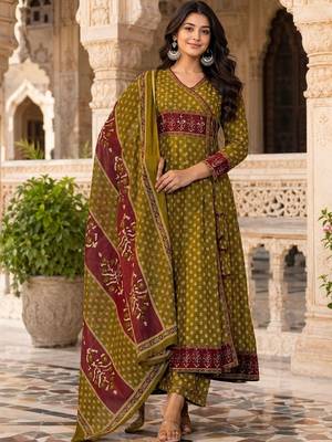 women ethnic motifs printed angrakha  cotton kurta with trousers & with dupatta 1