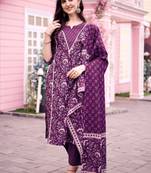 women floral printed regular  cotton kurta with trousers & with dupatta