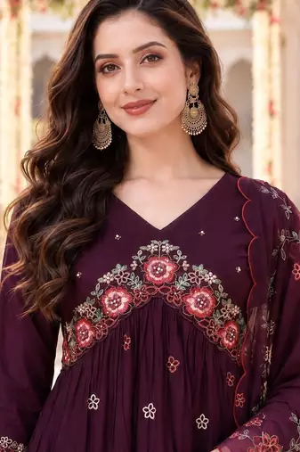 women floral embroidered empire thread work kurta with trousers & with dupatta