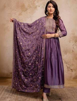 women ethnic motifs embroidered empire  silk kurta with trousers & with dupatta 7