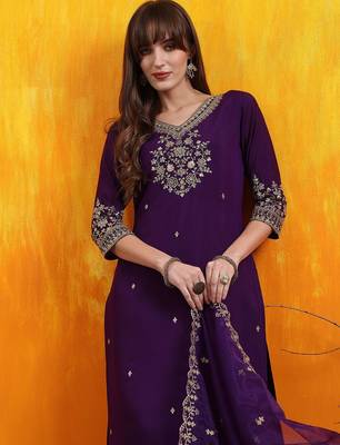 floral embroidered chanderi cotton v-neck straight kurta with trousers and dupatta 7
