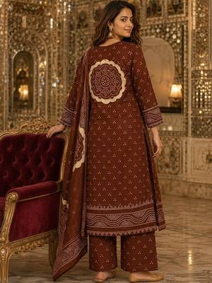 women ethnic motifs printed regular  cotton kurta with palazzos & with dupatta 2