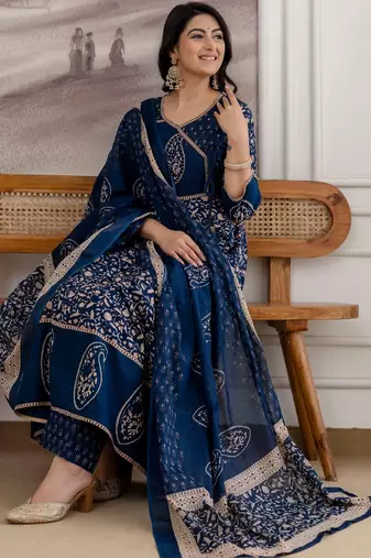 women ethnic motifs printed angrakha  cotton kurta with trousers & with dupatta