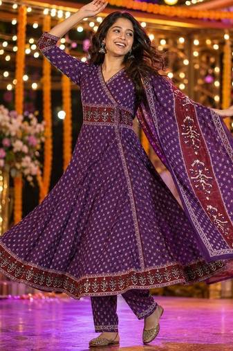 women ethnic motifs printed angrakha  cotton kurta with trousers & with dupatta