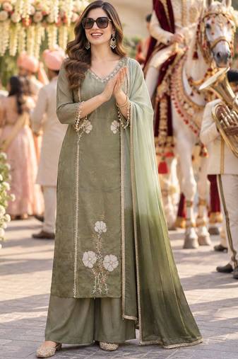 women floral embroidered regular beads and stones kurta with palazzos & with dupatta