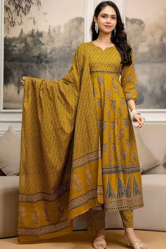 women ethnic motifs printed  cotton kurta with trousers & with dupatta
