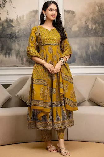 women ethnic motifs printed  cotton kurta with trousers & with dupatta