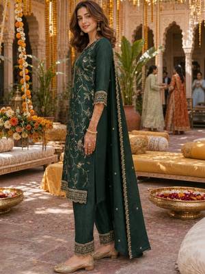 women ethnic motifs embroidered regular kurta with trousers & with dupatta 2
