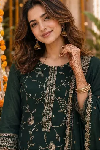women ethnic motifs embroidered regular kurta with trousers & with dupatta