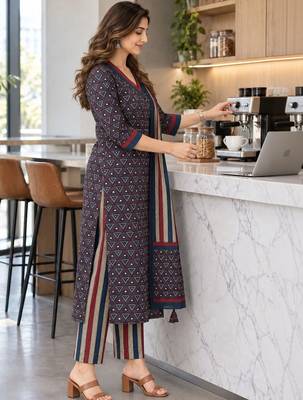 women printed regular  cotton kurta with trousers & with dupatta 2