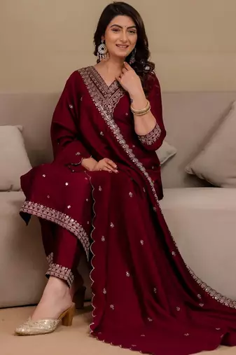 women ethnic motifs embroidered regular thread work kurta with trousers & with dupatta