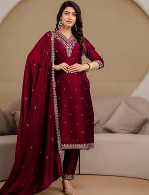 women ethnic motifs embroidered regular thread work kurta with trousers & with dupatta 3