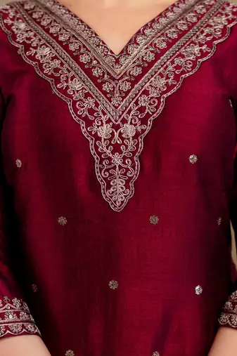 women ethnic motifs embroidered regular thread work kurta with trousers & with dupatta