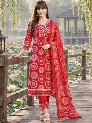 women printed regular  cotton kurta with trousers & with dupatta 1
