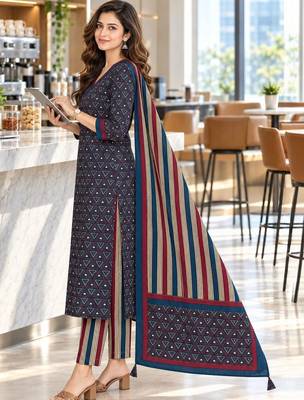 women printed regular  cotton kurta with trousers & with dupatta 3