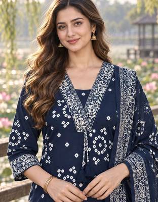 women ethnic motifs printed regular mirror work  cotton kurta with trousers & with dupatta 3